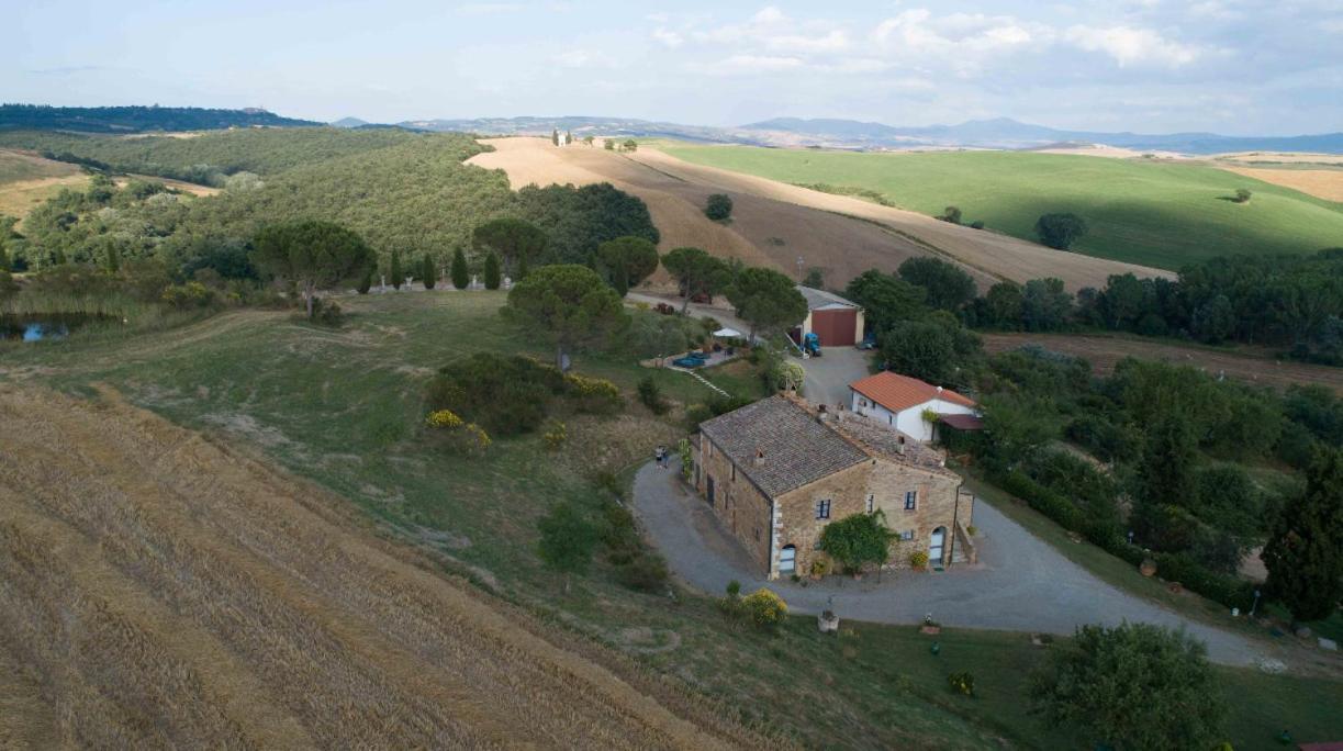 فيلا Agriturismo Poderino San Quirico dʼOrcia المظهر الخارجي الصورة